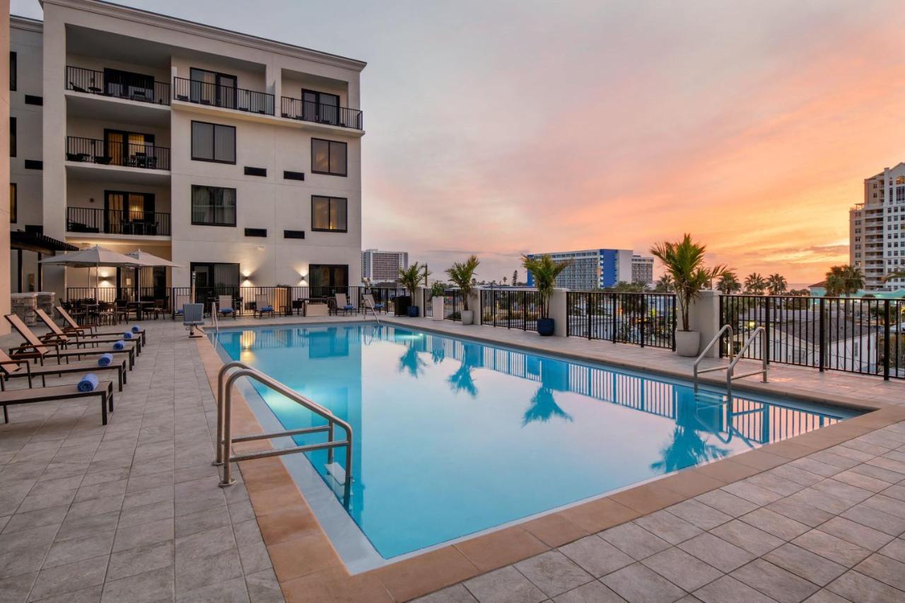 Courtyard By Marriott Clearwater Beach Exterior foto