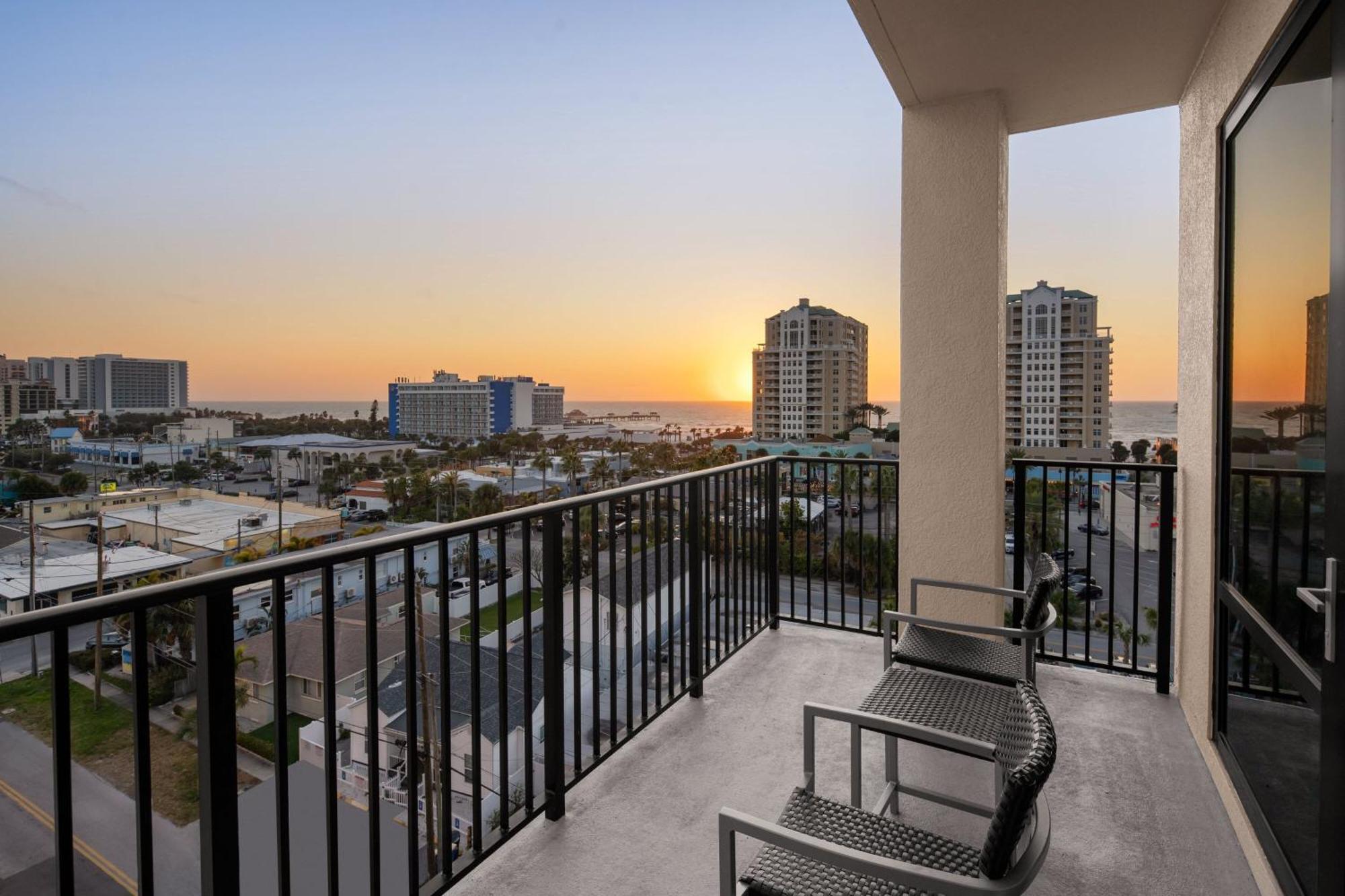 Courtyard By Marriott Clearwater Beach Exterior foto