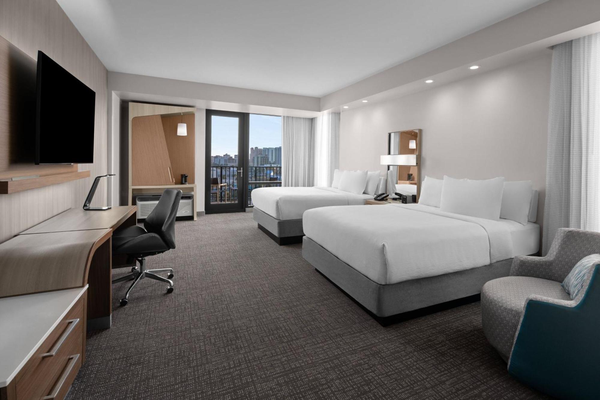 Courtyard By Marriott Clearwater Beach Exterior foto