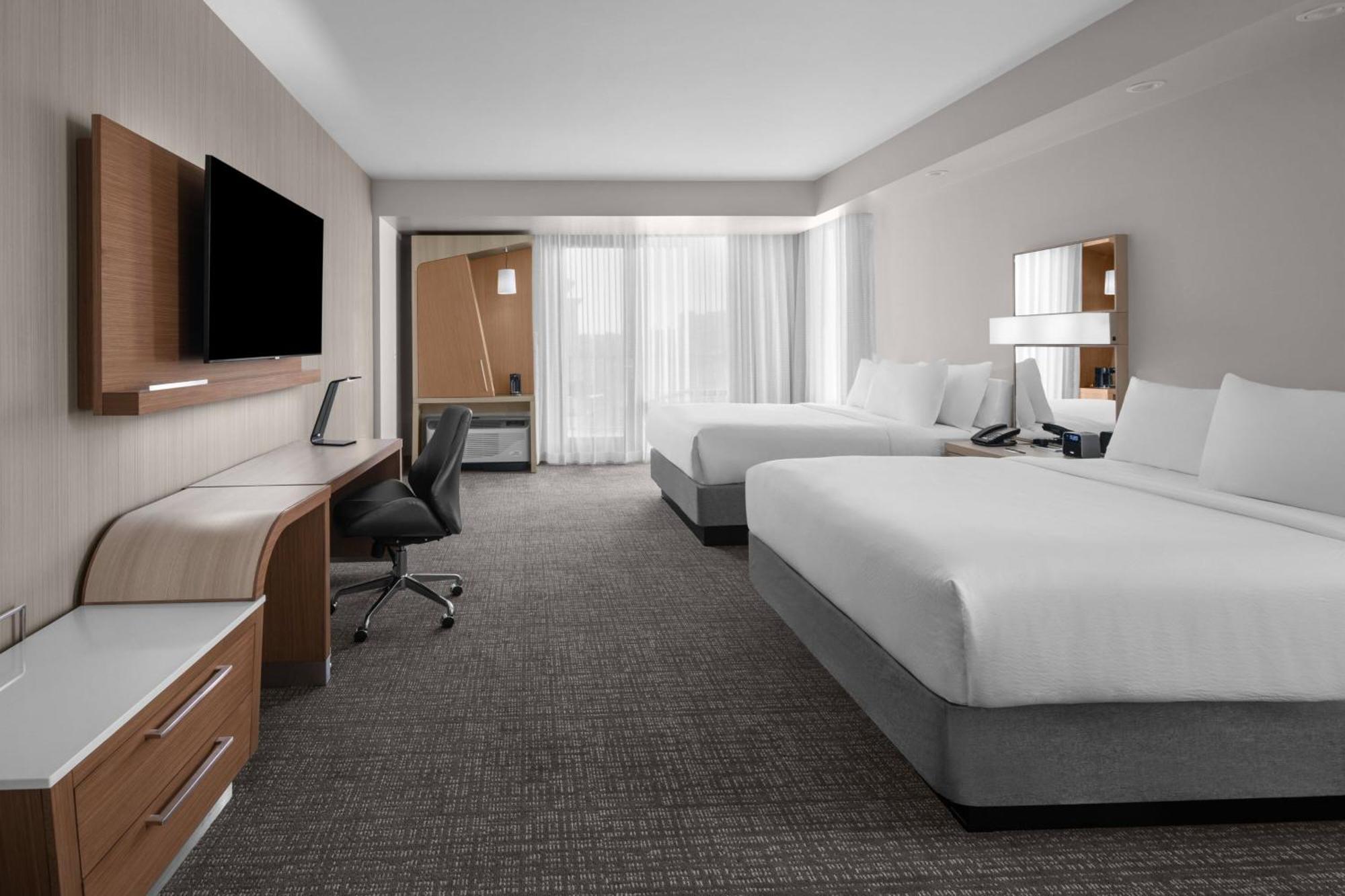 Courtyard By Marriott Clearwater Beach Exterior foto